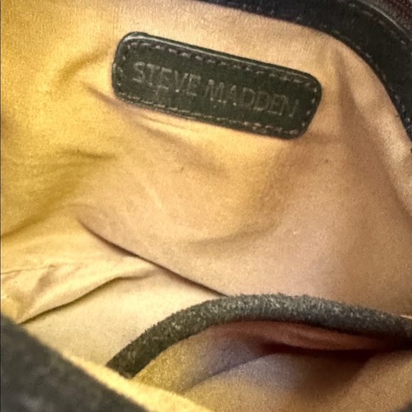 Steve Madden Black Suede Leather fringed crossbody handbag. 10”x12”x3”. Like new - Picture 3 of 6